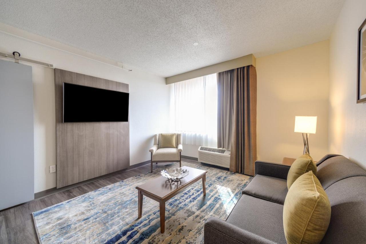 Saint Louis Airport Hotel Woodson Terrace Exterior foto